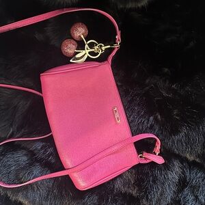 🌸💖 Fendi Vibrant Pink Leather‎ Crossbody Bag 🌺